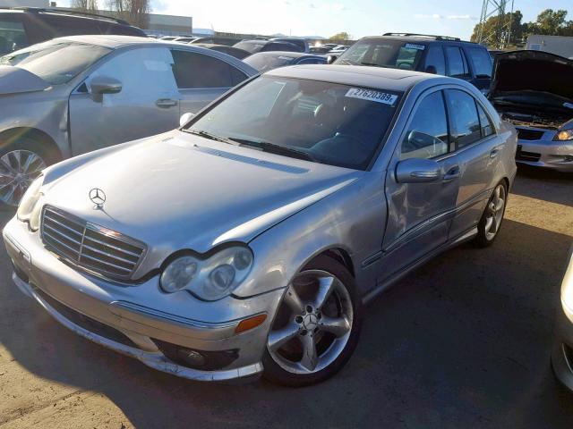 WDBRF40J55A738799 - 2005 MERCEDES-BENZ C 230K SPO GRAY photo 2