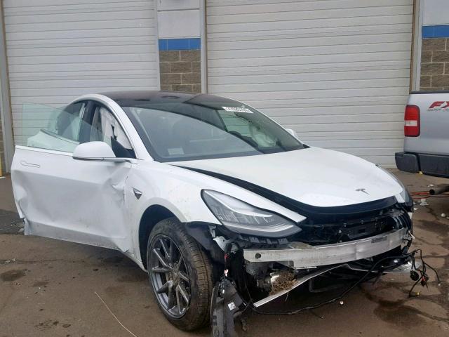 5YJ3E1EB9JF054690 - 2018 TESLA MODEL 3 WHITE photo 1