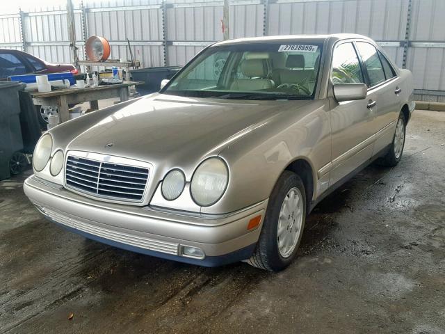 WDBJF65H1XA866703 - 1999 MERCEDES-BENZ E 320 GOLD photo 2