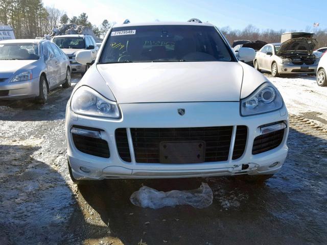 WP1AD29P09LA61220 - 2009 PORSCHE CAYENNE GT WHITE photo 9