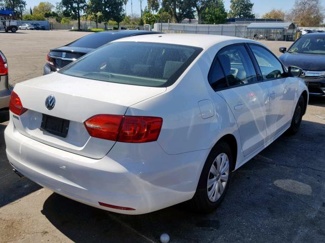 3VW2K7AJ2EM415888 - 2014 VOLKSWAGEN JETTA BASE WHITE photo 4