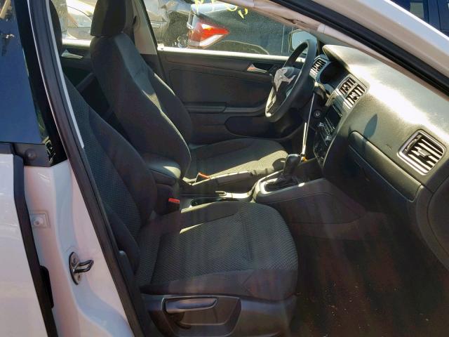 3VW2K7AJ2EM415888 - 2014 VOLKSWAGEN JETTA BASE WHITE photo 5
