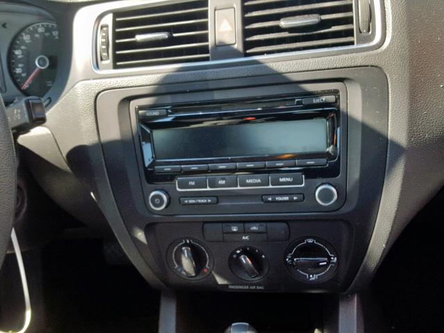 3VW2K7AJ2EM415888 - 2014 VOLKSWAGEN JETTA BASE WHITE photo 9