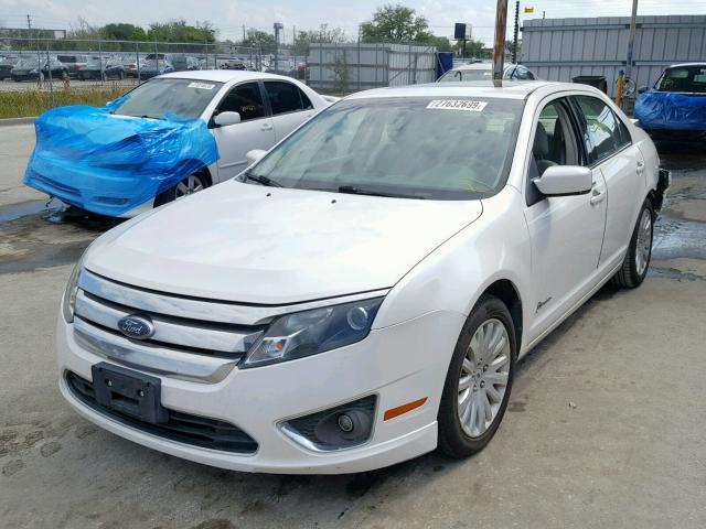 3FADP0L39AR270192 - 2010 FORD FUSION HYB WHITE photo 2