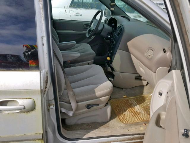 1C4GJ45372B696532 - 2002 CHRYSLER VOYAGER LX SILVER photo 5