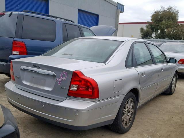 YV1TH592051398751 - 2005 VOLVO S80 2.5T SILVER photo 4