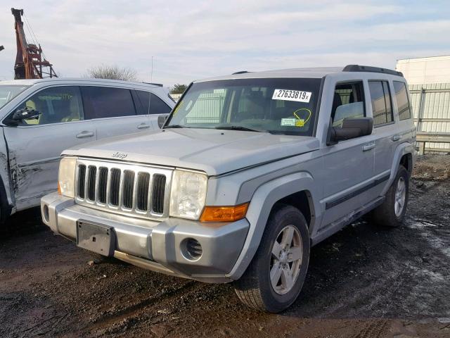 1J8HG48K97C558801 - 2007 JEEP COMMANDER GRAY photo 2
