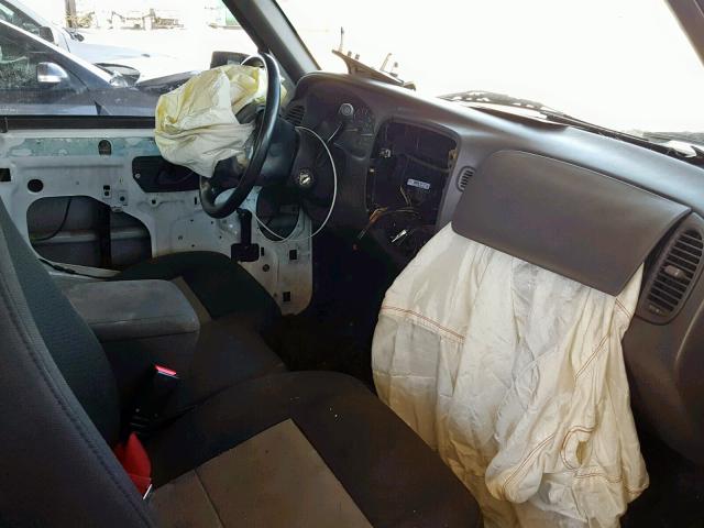 1FTYR10U92PB03011 - 2002 FORD RANGER WHITE photo 5