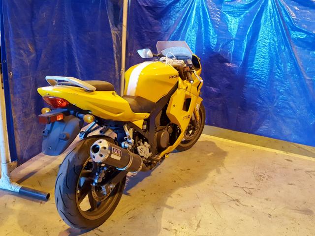 KM4MJ527981603022 - 2008 HYOSUNG GT250 YELLOW photo 4