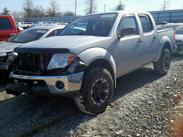 1N6AD07W19C427229 - 2009 NISSAN FRONTIER C SILVER photo 2