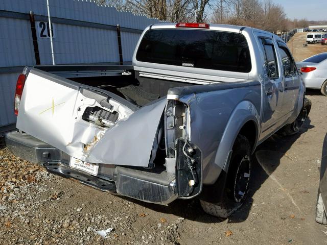 1N6AD07W19C427229 - 2009 NISSAN FRONTIER C SILVER photo 4