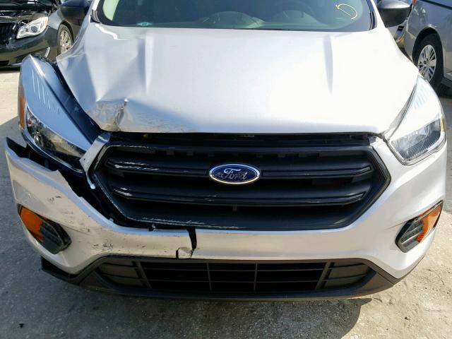 1FMCU0F73HUA27201 - 2017 FORD ESCAPE S SILVER photo 9