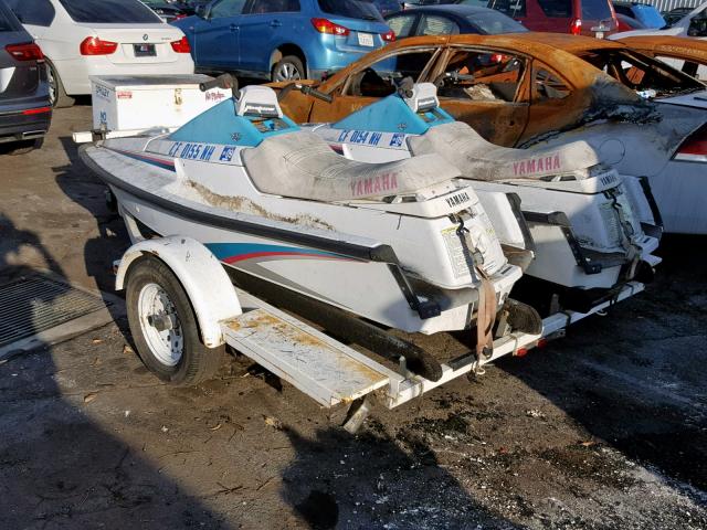 00000YAMA0366L192 - 1992 YAMAHA WAVERUNNER WHITE photo 3