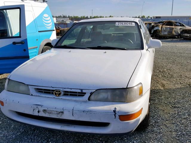 1NXBB02EXTZ361577 - 1996 TOYOTA COROLLA DX WHITE photo 2