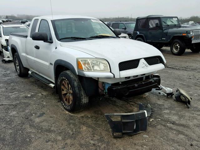 1Z7HC32N36S537936 - 2006 MITSUBISHI RAIDER DUR WHITE photo 1