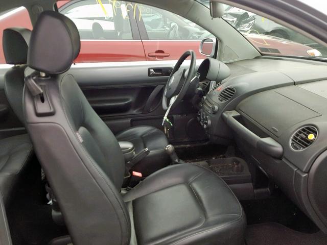 3VWPW31C67M513359 - 2007 VOLKSWAGEN NEW BEETLE Gümüş foto 5