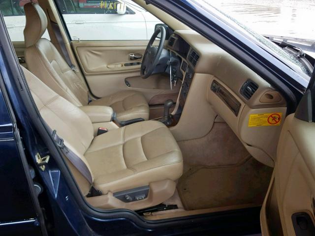 YV1LS5679W1508277 - 1998 VOLVO S70 GLT BLUE photo 5