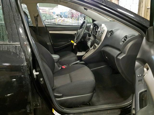 5Y2SP6E84AZ418015 - 2010 PONTIAC VIBE BLACK photo 5