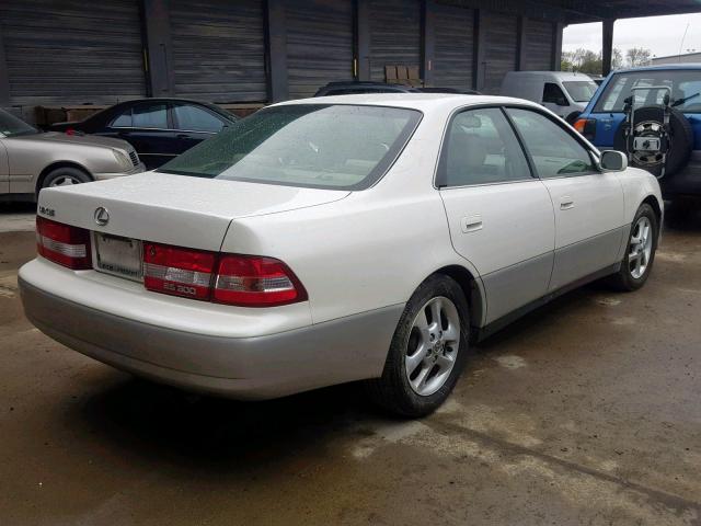 JT8BF28G115107517 - 2001 LEXUS ES 300 WHITE photo 4