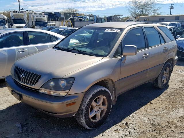 JT6GF10U5Y0061241 - 2000 LEXUS RX 300 GOLD photo 2