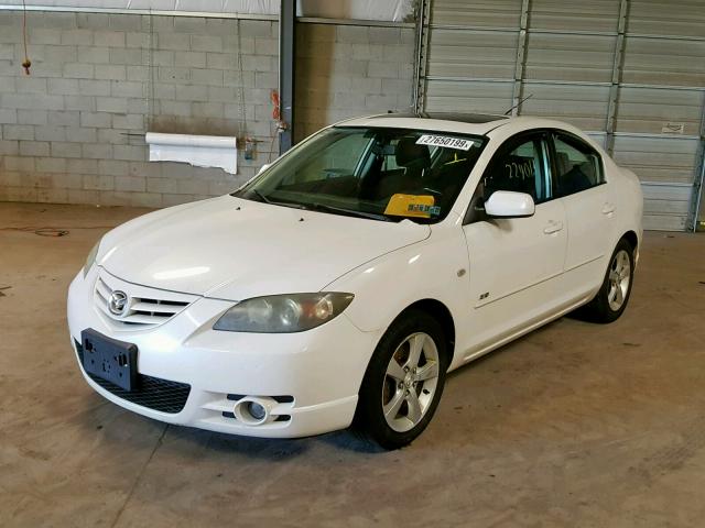 JM1BK323061435132 - 2006 MAZDA 3 S WHITE photo 2