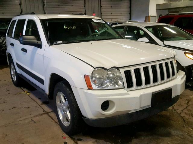 1J4GR48K06C223304 - 2006 JEEP GRAND CHER WHITE photo 1