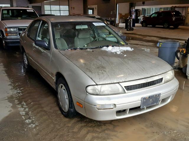 1N4BU31F2PC131723 - 1993 NISSAN ALTIMA XE BEIGE photo 1