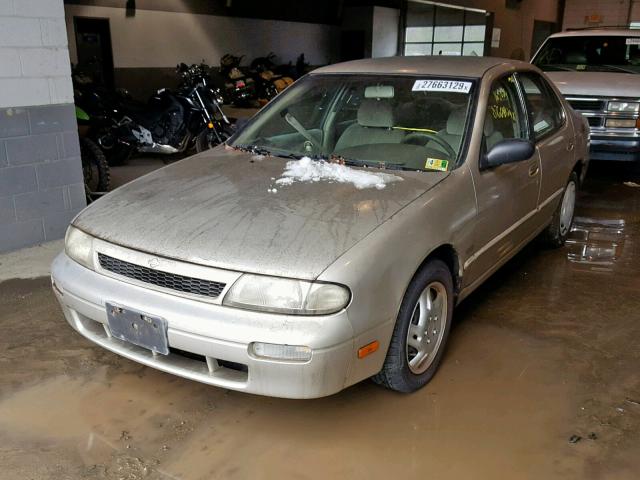 1N4BU31F2PC131723 - 1993 NISSAN ALTIMA XE BEIGE photo 2