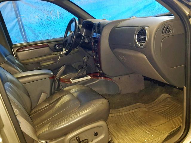 1GKDT13S132334045 - 2003 GMC ENVOY TAN photo 5