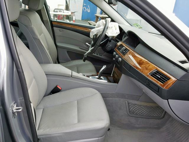 WBANV1C5XAC445735 - 2010 BMW 528 XI GRAY photo 5