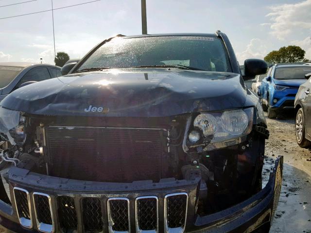 1C4NJDBBXED572511 - 2014 JEEP COMPASS SP GRAY photo 9