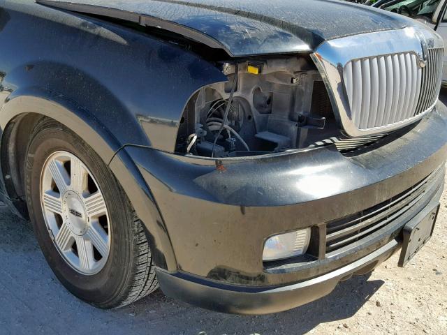 5LMFU28525LJ14574 - 2005 LINCOLN NAVIGATOR Қара фото 9