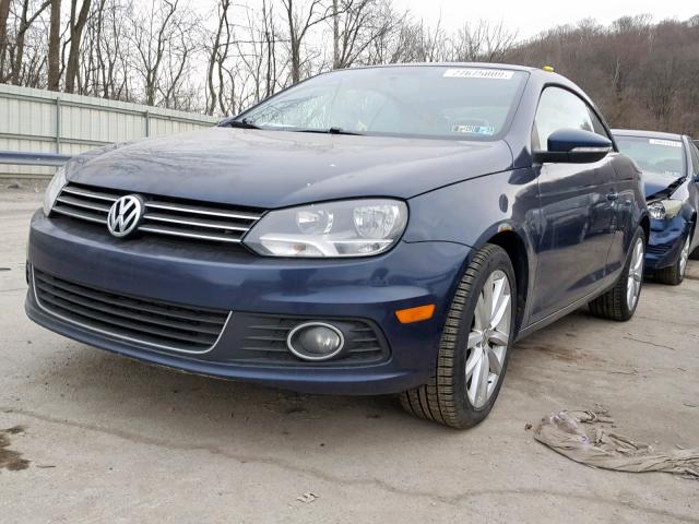 WVWBW7AHXCV002754 - 2012 VOLKSWAGEN EOS KOMFOR BLUE photo 2