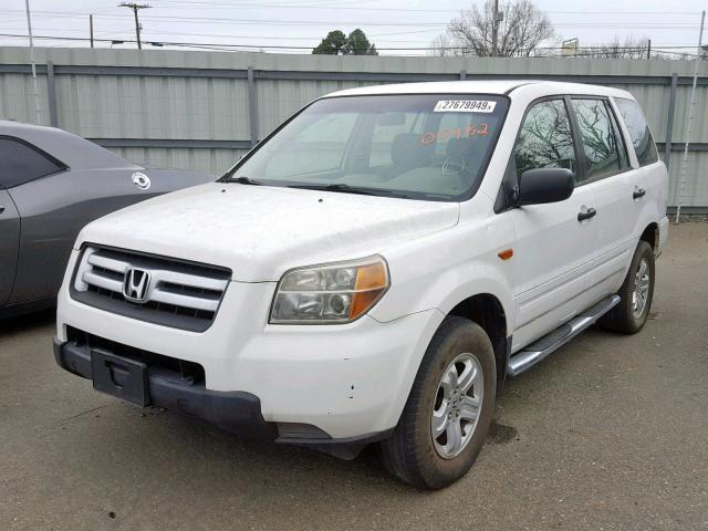 5FNYF28107B004152 - 2007 HONDA PILOT LX WHITE photo 2