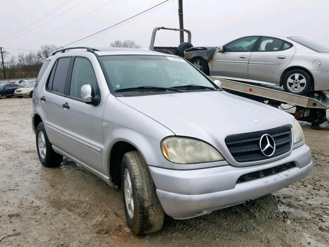 4JGAB54E6YA215725 - 2000 MERCEDES-BENZ ML 320 SILVER photo 1