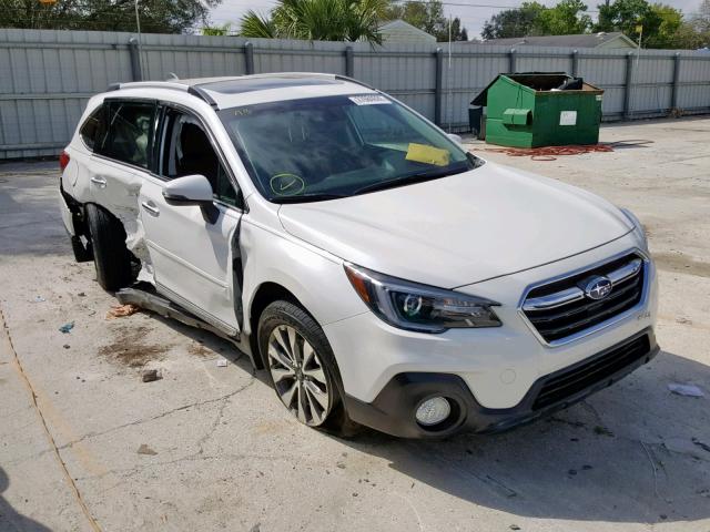 4S4BSETC5J3340682 - 2018 SUBARU OUTBACK TO WHITE photo 1