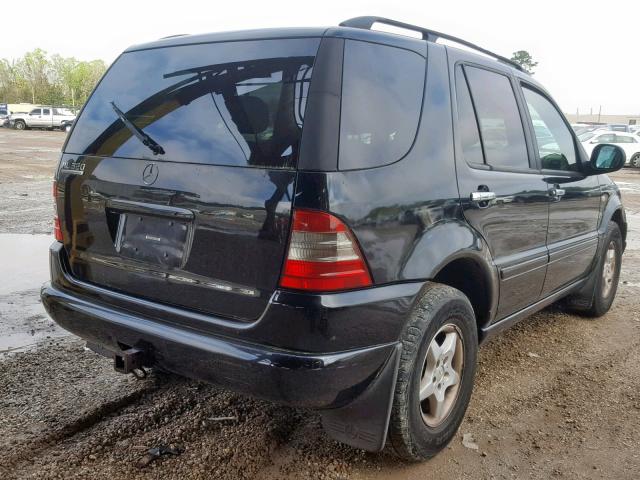 4JGAB54E5YA217501 - 2000 MERCEDES-BENZ ML 320 BLACK photo 4