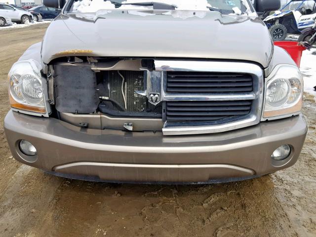 1D4HB58N34F179800 - 2004 DODGE DURANGO LI BEIGE photo 9