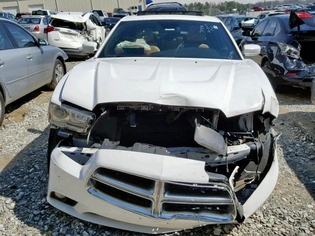 2C3CDXHG1DH742991 - 2013 DODGE CHARGER SX WHITE photo 9