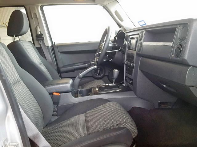 1J8HH48K69C501522 - 2009 JEEP COMMANDER SILVER photo 5