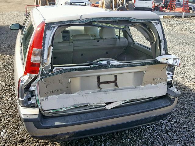 YV1SW58D821175387 - 2002 VOLVO V70 2.4T GOLD photo 9