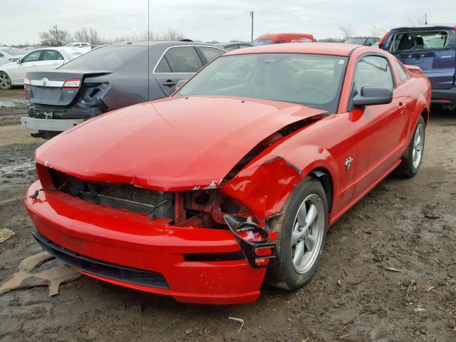 1ZVHT82H195142592 - 2009 FORD MUSTANG GT RED photo 2