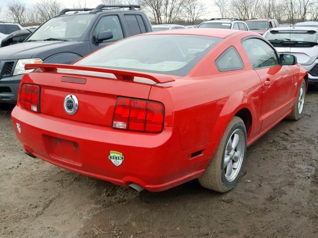 1ZVHT82H195142592 - 2009 FORD MUSTANG GT RED photo 4