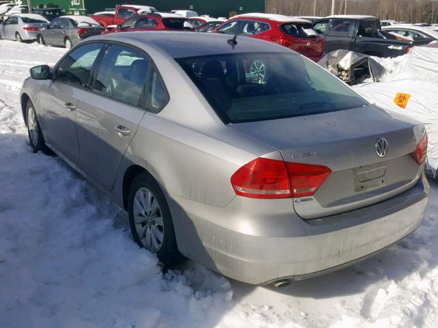 1VWAP7A38DC069439 - 2013 VOLKSWAGEN PASSAT S SILVER photo 3