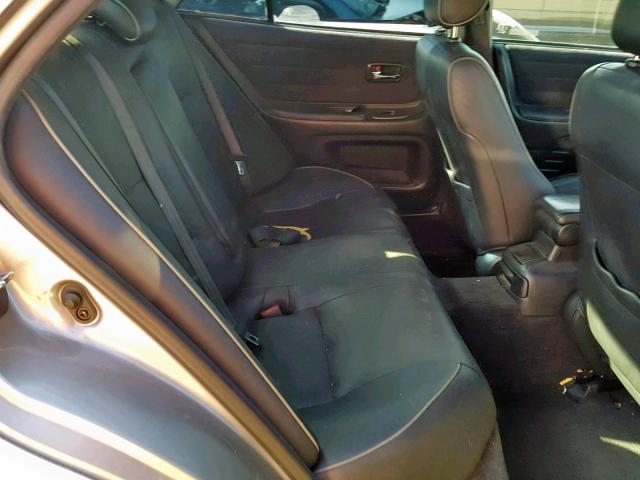 JTHBD192130075459 - 2003 LEXUS IS 300 SILVER photo 6