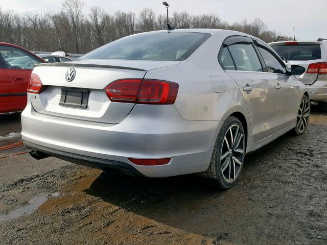 3VW4T7AJXEM363416 - 2014 VOLKSWAGEN JETTA GLI SILVER photo 4