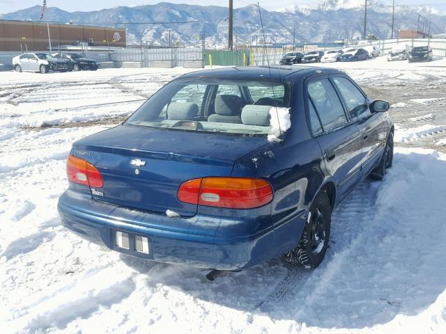 1Y1SK5282YZ402768 - 2000 CHEVROLET GEO PRIZM BLUE photo 4