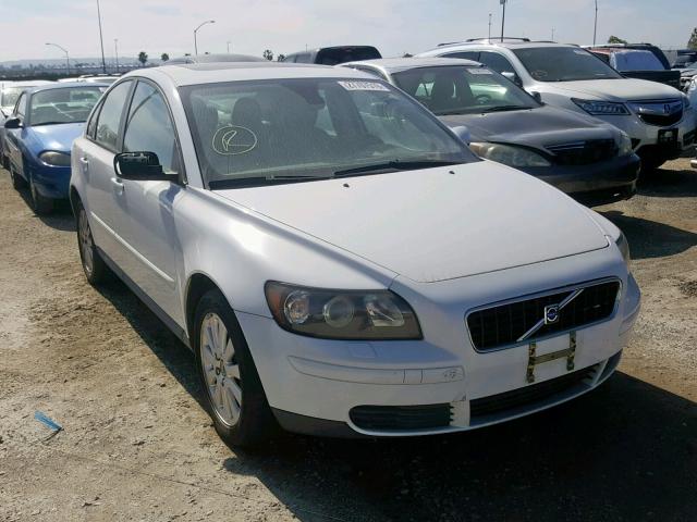 YV1MS382052092607 - 2005 VOLVO S40 2.4I WHITE photo 1