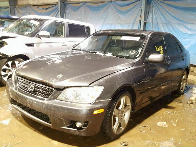 JTHBD192520050837 - 2002 LEXUS IS 300 GRAY photo 2