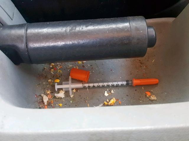 3VWCD31C75M407374 - 2005 VOLKSWAGEN NEW BEETLE ლურჯი ფოტო 9